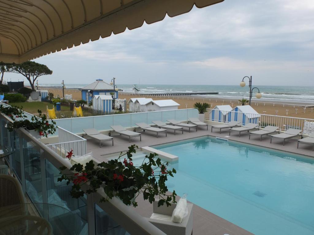 Hotel Canarie Lido di Jesolo Zewnętrze zdjęcie
